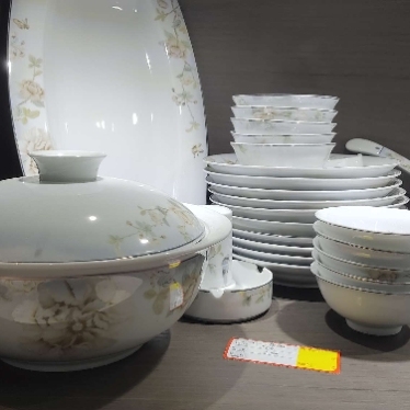 jingdezhen ceramic tableware gift set bowl and dish wholesale ceramic bowl plate soup bowl home gift factory delivery
