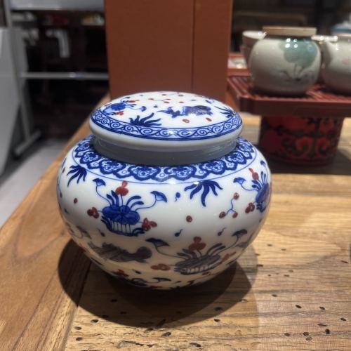 jingdezhen blue and white porcelain ceramic tea jar tea warehouse tea sealed jar vintage pu‘er tea black tea sealed jar