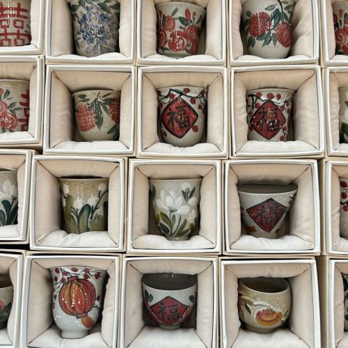 景德镇陶博城东厅-陶瓷手绘复古家用杯子（仅线下拿货）