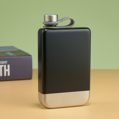 cross-border wholesale 9 oz portable small wine pot stainless steel white spirit bottle square kettle portable portable water bottle wine set