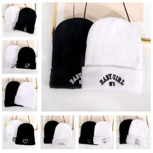 cross-border new non-mainstream style knitted hat keep warm new couple black and white internet celebrity knitted hat men and women fleece-lined woolen hat