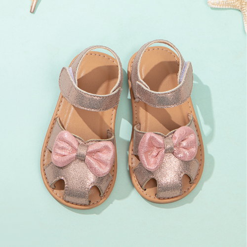 cross-border girls 2024 new bow non-slip soft bottom fashion little girl princess student children beach sandals