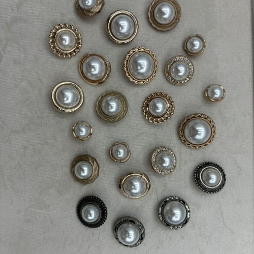 高品质合金金属双拼珍珠扣