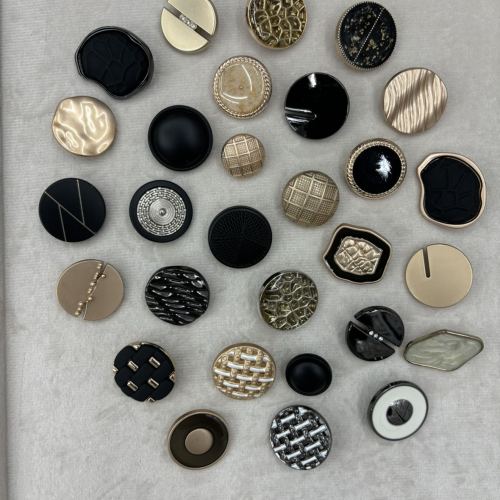 高档金属点油手缝钮扣