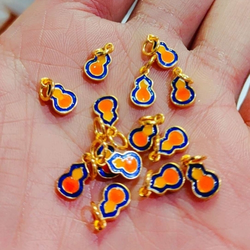 蓝色滴胶葫芦吊件