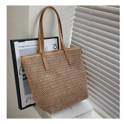 simple shoulder large capacity straw bag women‘s summer versatile straw bag woven bag seaside vacation beach bag rattan weave bag