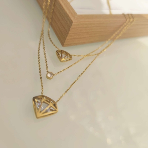 简约新品叠戴几何三角行锆石女士项链镂空吊坠现货