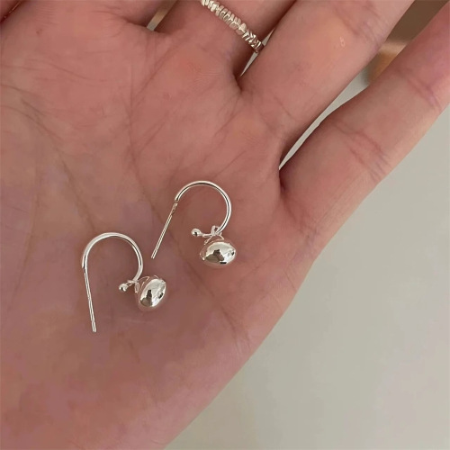 925银针简约小豆子耳钉女小众设计高级感耳钉气质耳饰2024新品潮