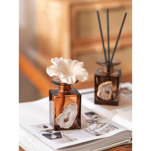 家用玛瑙晶洞无火香薰精油香氛室内家居摆件小众伴手礼批发