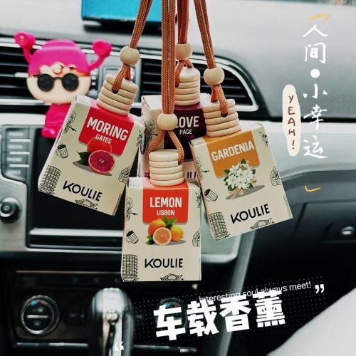 车载香薰挂件空气清新香水持久留香香薰摆件精美家居摆件无火香薰