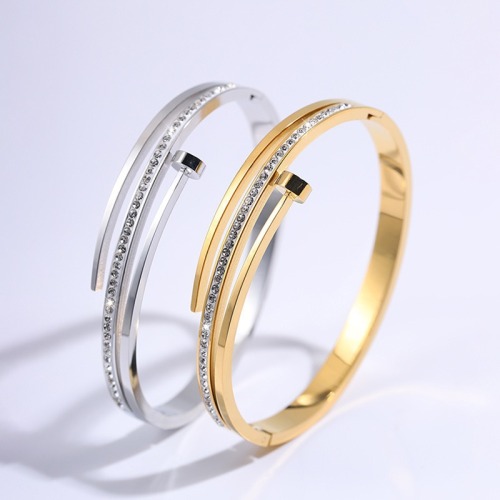 高端不掉色小众设计情侣款钛钢手镯饰品新款个性钉子泥巴钻手镯女