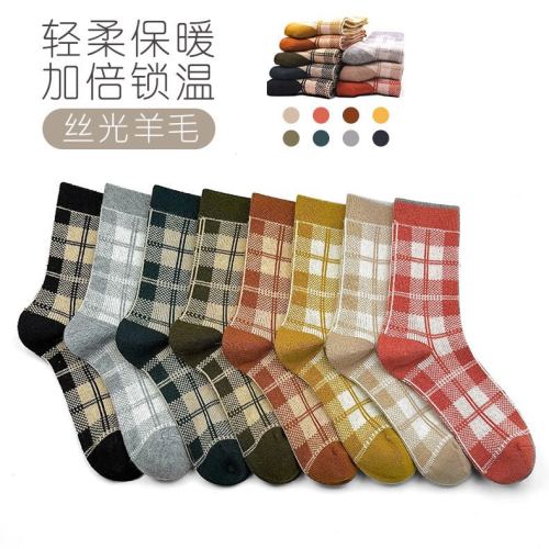 2025年春季新款双针双路丝光羊毛女袜方格中筒秋冬堆堆ins时尚