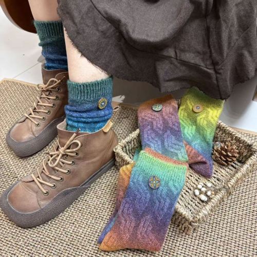 秋冬彩虹渐变色系羊毛袜纽扣设计小众时尚保暖波西尼亚复古风女袜