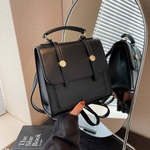 amy rabbit women‘s bag 2023 new style women‘s fashionable metal buckle contrast color retro portable niche backpack h
