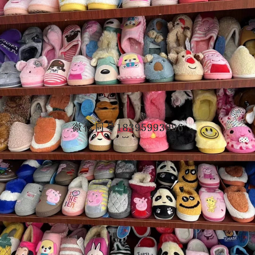 running rivers and lakes stall hot sale market night market 10 yuan 15 yuan model cotton slippers inventory home miscellaneous cotton slippers cotton shoes